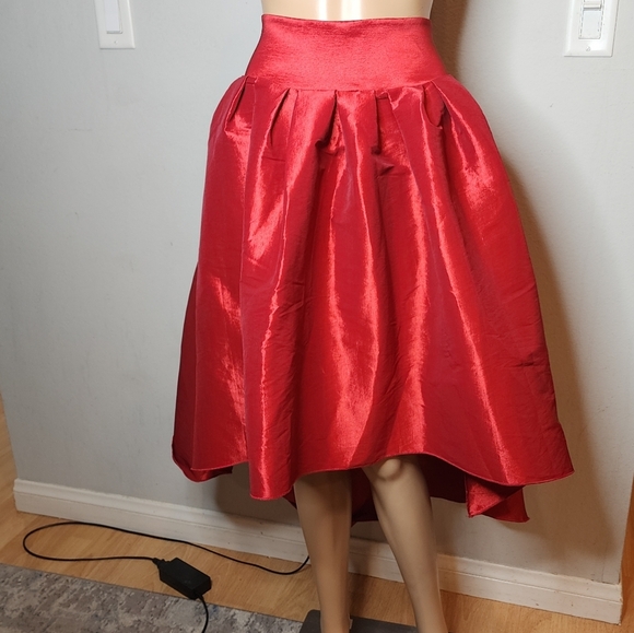 NWT Varga Red Pleated Hi Low Belted Stretch Taffeta Skirt Size Large - Picture 8 of 16